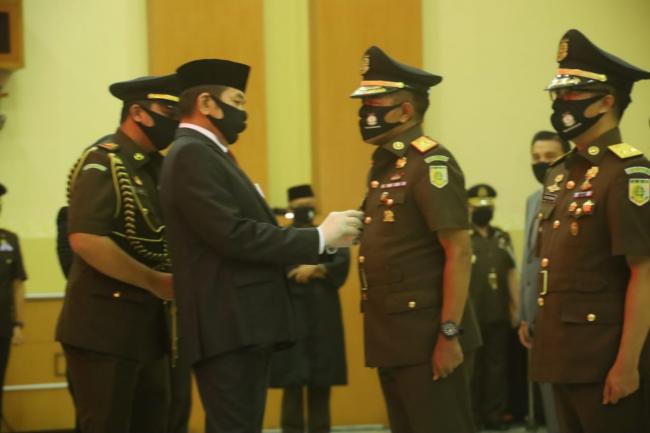Jaksa Agung Resmi Lantik Mantan Kajati Riau Sebagai Wakilnya