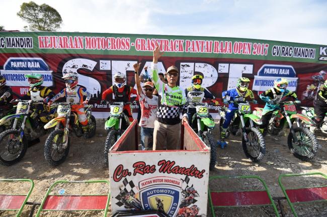 Kejuaraan Motorcross-Grasstrack Pantai Raja Open 2017 Hadirkan Pembalap Nasional 