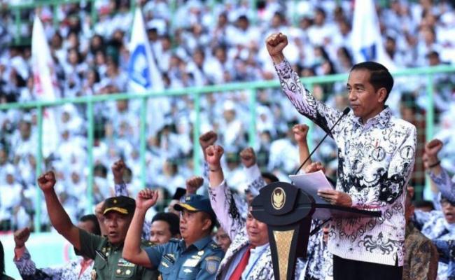 Jokowi, Jangan Guru Dibebani Urusan Administrasi Guru Adalah Mendidik Siswa