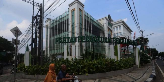 Kubu Romi: Orangnya Djan Faridz Pakai Preman Jaga Kantor PPP