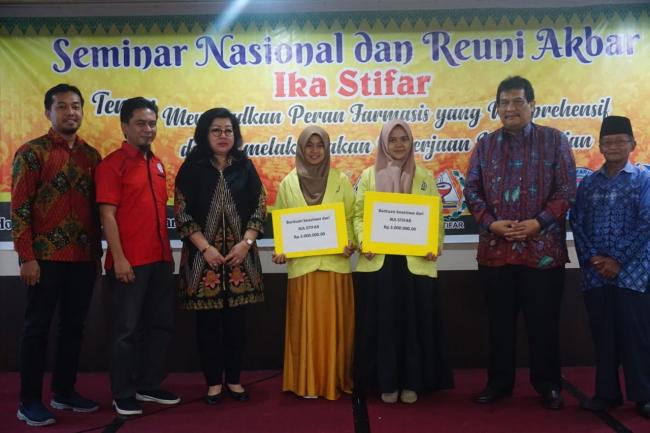 Seminar nasional dan Mubes IKA STIFAR.