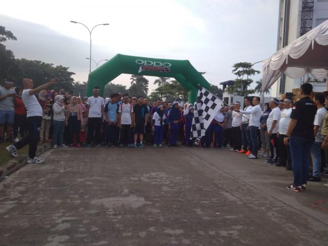 Kapolres Serang, Semarakkan Jalan Santai Dan Senam Kolosal.