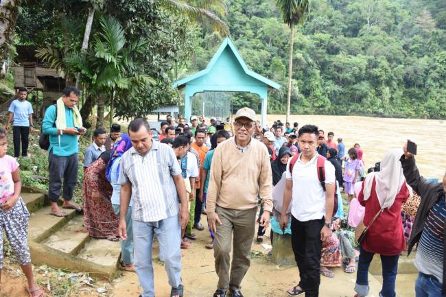 Pendidikan Di Desa Terisolir Menjadi Sorotan Bupati Kampar