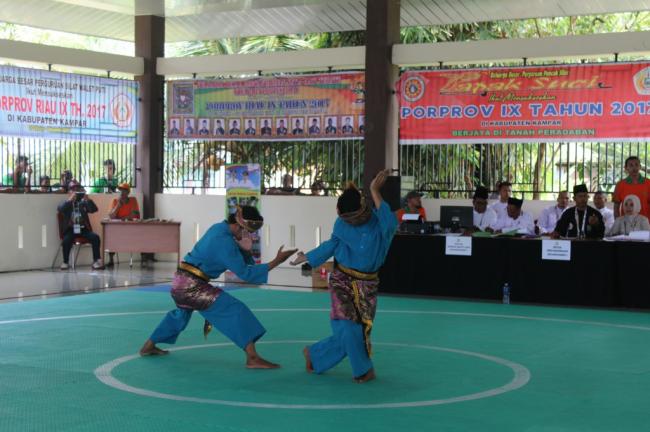 Tiga Pesilat Kampar Kembali Sumbangkan Emas di Final Kategori Tanding 