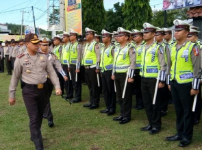 Kapolres Kampar Pimpin Apel Gelar Pasukan Ops Zebra Siak 2017 di Polres Kampar