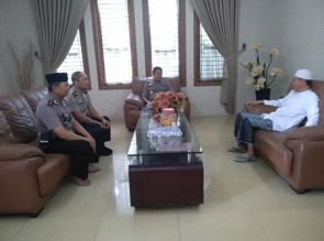 Karo SDM Polda Banten Kunjungi Kediaman Tokoh Agama