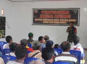 Gelar Penyuluhan Ilegal Loging di Perbatasan, Wujud Kepedulian TNI Terhadap Kelestarian Alam
