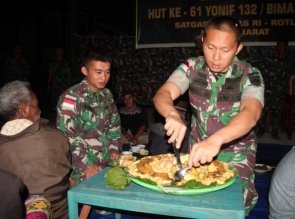 HUT Batalyon ke - 61, Satgas Pamtas RI-RDTL Yonif 132/BS, Gelar Acara Syukuran di Perbatasan