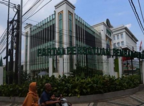 Kubu Romi: Orangnya Djan Faridz Pakai Preman Jaga Kantor PPP