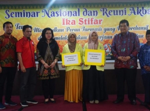 Seminar nasional dan Mubes IKA STIFAR.