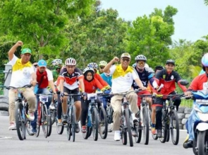 Azis Dukung Kegiatan Yang Dapat Angkat Nama Baik Kampar