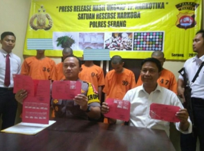 Polres Serang Gelar Ekspose, 5 Terduga Pelaku Penyalahgunaan Sabu Seberat 6,72 Gram