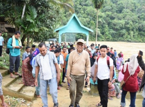Pendidikan Di Desa Terisolir Menjadi Sorotan Bupati Kampar