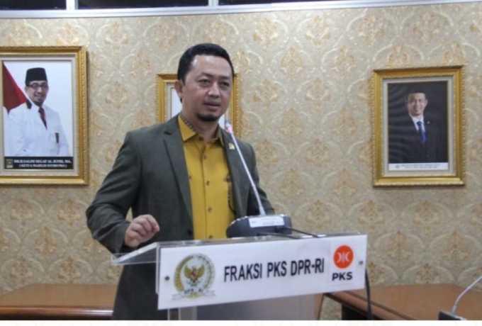 Syahrul Aidi Dorong Dirjen Perhubungan Laut, Menertibkan Kabel Fiber Optik Yang Berserakan Di Selat 