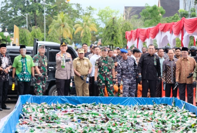 Polda Riau Musnahkan Narkoba Hingga Miras dan Knalpot Brong