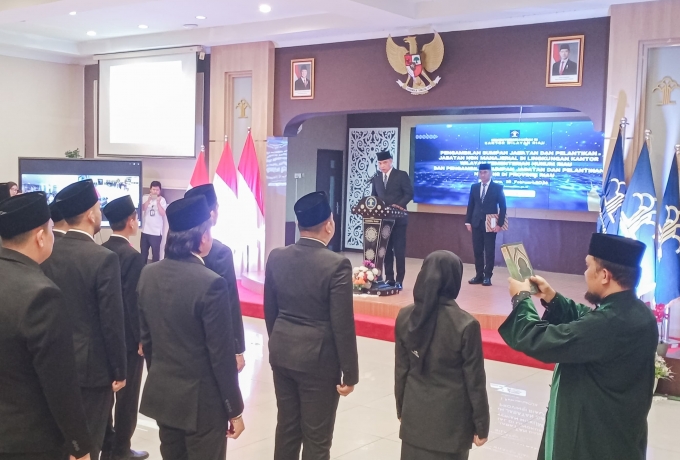 57 Notaris di Riau Dilantik, Kakanwil Kemenkum Tekankan Integritas dan Profesionalitas