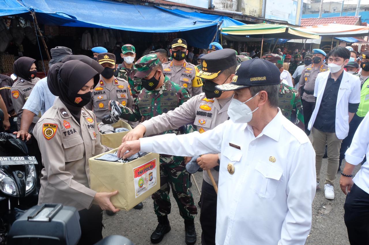 Kapolda Riau Bersama Pangdam I/ BB dan Gubernur Riau, Gelar Kegiatan Sosial Bantu Masyarakat