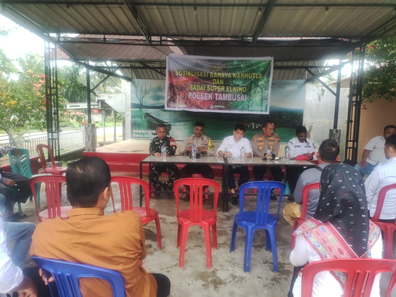 Lewat Sosialisasi Babinsa Koramil Tambusai Terus Antisipasi Karhutla 